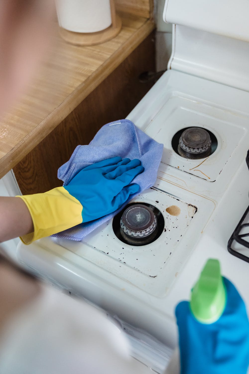 The Therapeutic Side of Cleaning: Mental Health Benefits for Refugees